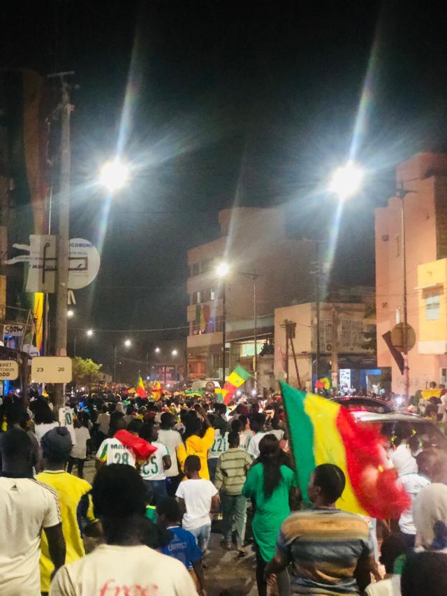 1644317890572009628.jpg 44.jpg